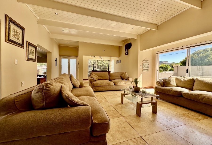 4 Bedroom Property for Sale in Vermont Western Cape